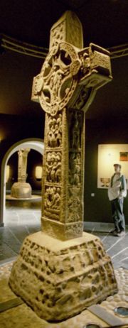 180px-clonmacnois-cross-of-the-scriptures-south-west-view-2003-09-02
